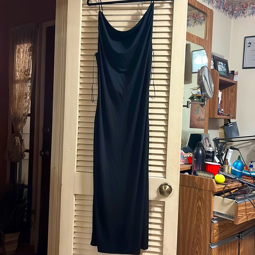 NWT Zara Black scoop neck midi black dress with straps.